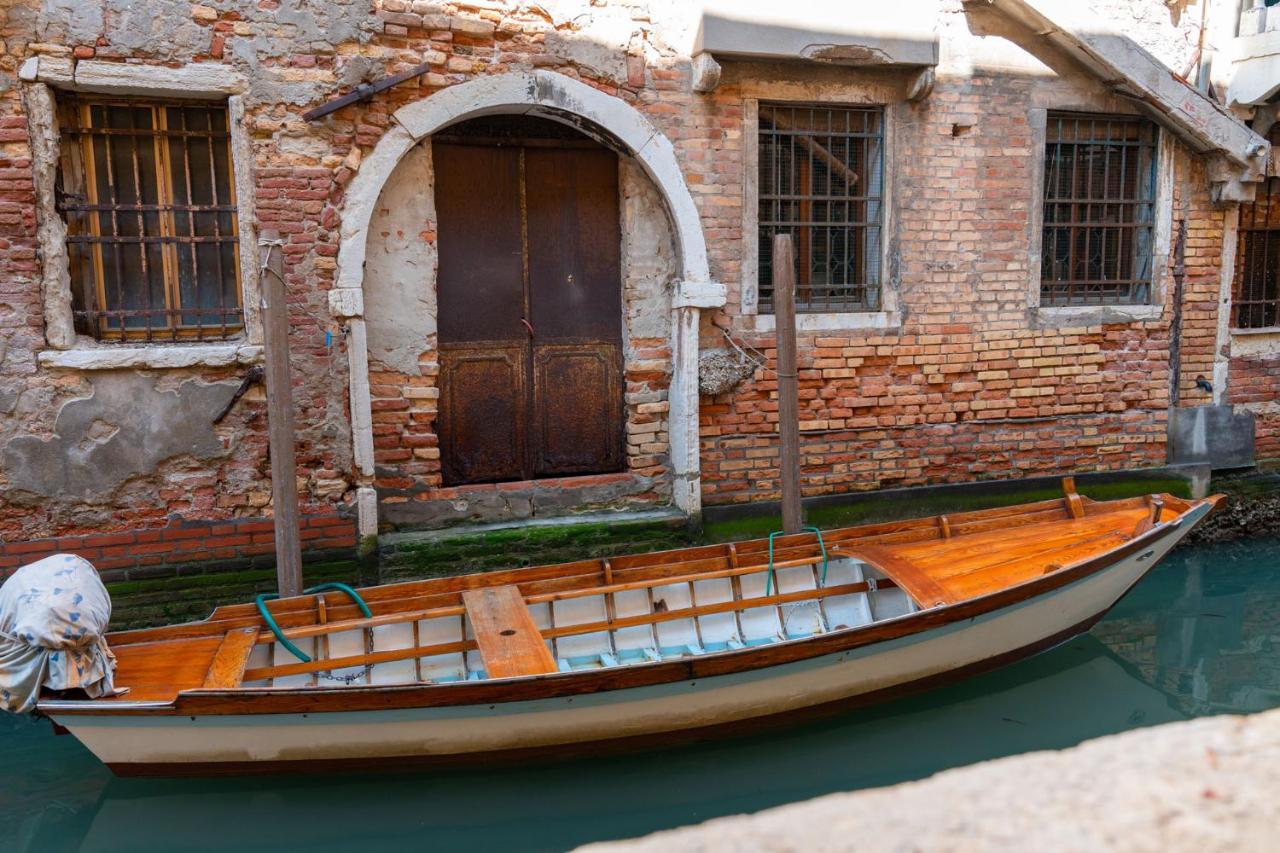 Casa Al Ponte Scudi - 4 Windows On The Canal ヴェネツィア エクステリア 写真